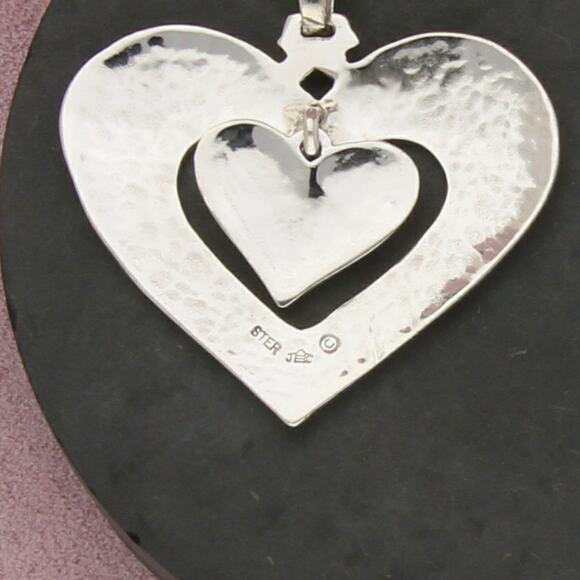 jeep collins sterling silver hammered scrolled heart dangle pendant - Picture 3 of 3